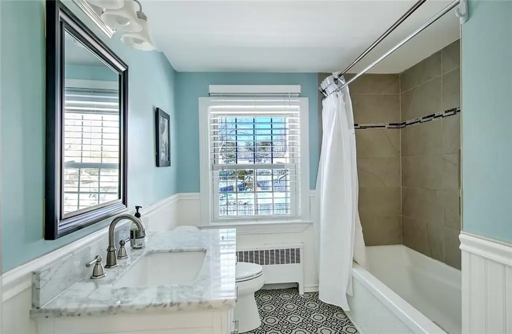 1 Massasoit Avenue Barrington RI 02806