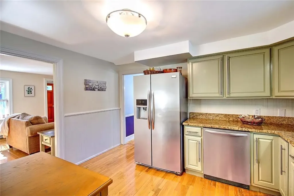 1 Massasoit Avenue Barrington RI 02806