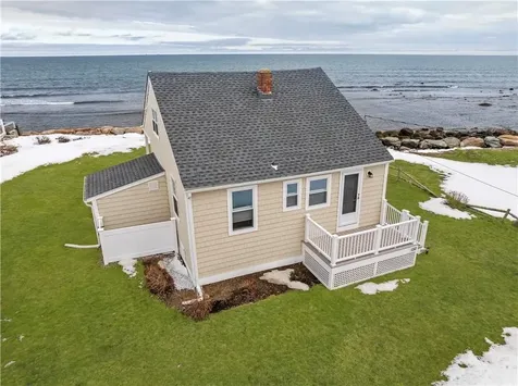 28 Glenwood Avenue Narragansett RI 02882