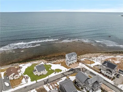 28 Glenwood Avenue Narragansett RI 02882