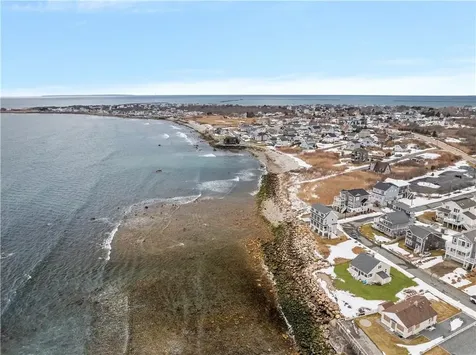 28 Glenwood Avenue Narragansett RI 02882