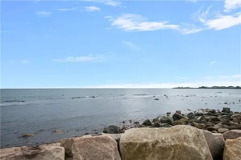 28 Glenwood Avenue Narragansett RI 02882