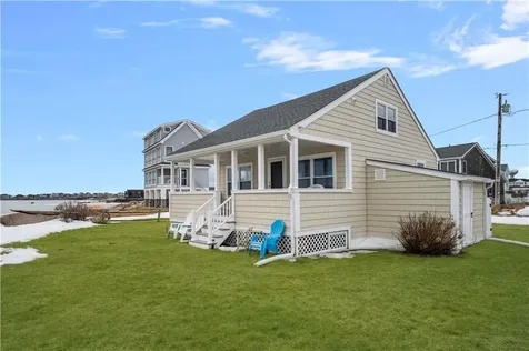 28 Glenwood Avenue Narragansett RI 02882