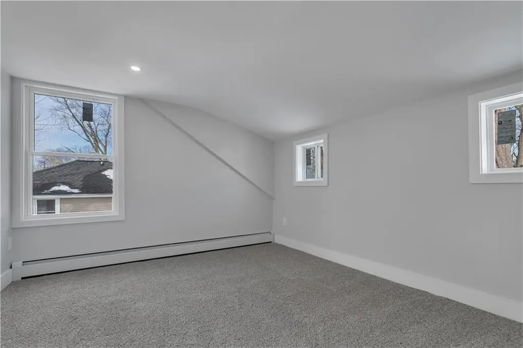 79 Suburban Parkway Warwick RI 02889