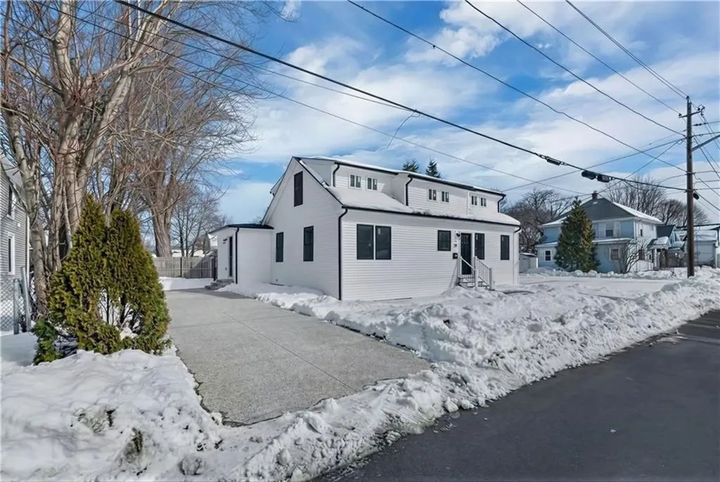 79 Suburban Parkway Warwick RI 02889