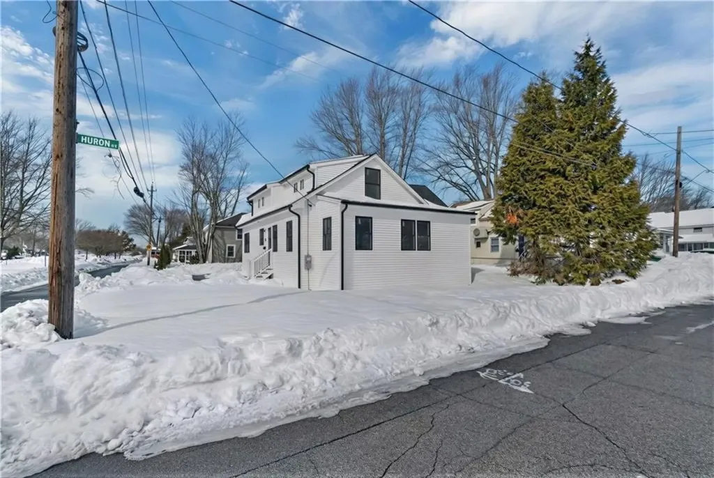 79 Suburban Parkway Warwick RI 02889