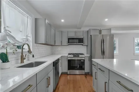 79 Suburban Parkway Warwick RI 02889