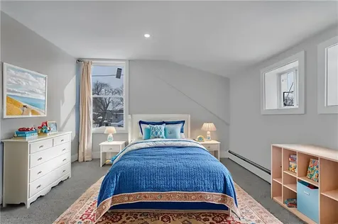 79 Suburban Parkway Warwick RI 02889