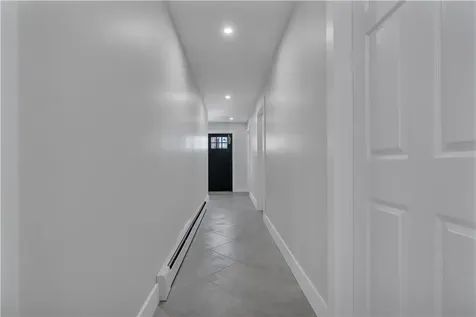 79 Suburban Parkway Warwick RI 02889