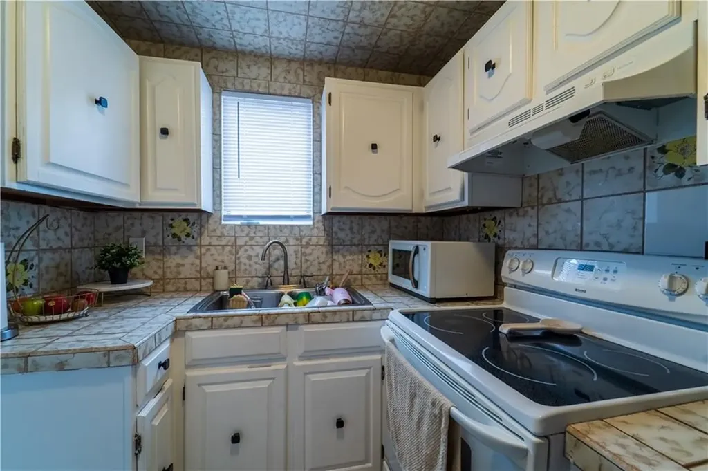 208 Sabin Street Pawtucket RI 02860