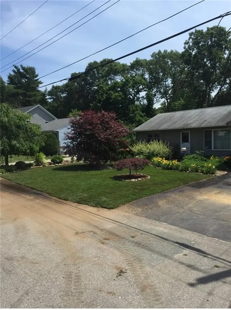 146 Edmond Drive Warwick RI 02886