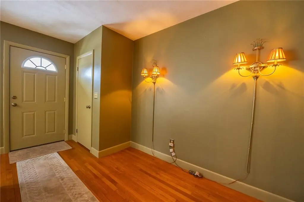 146 Edmond Drive Warwick RI 02886