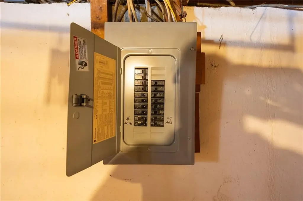 146 Edmond Drive Warwick RI 02886