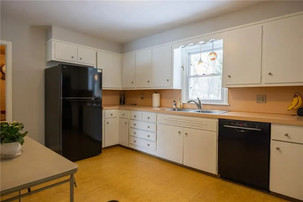 146 Edmond Drive Warwick RI 02886