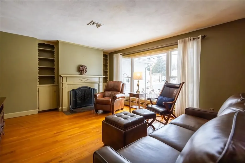 146 Edmond Drive Warwick RI 02886