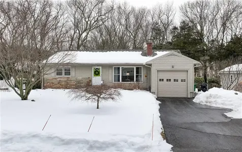 146 Edmond Drive Warwick RI 02886