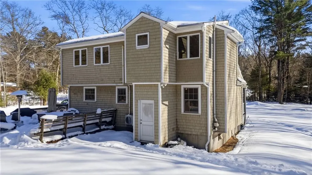 339 Hog House Hill Road Exeter RI 02822