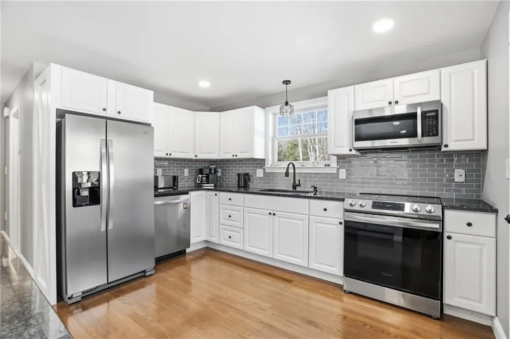 339 Hog House Hill Road Exeter RI 02822