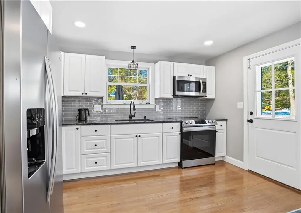 339 Hog House Hill Road Exeter RI 02822