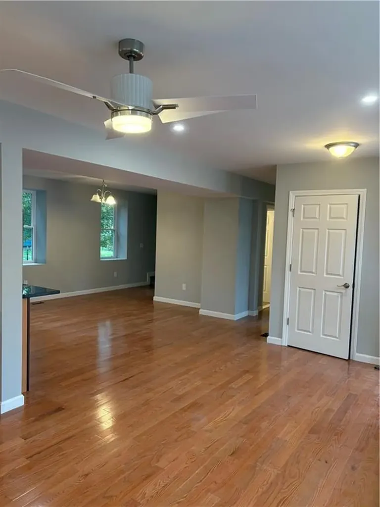 184 Avenue C Woonsocket RI 02895