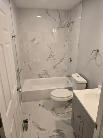 184 Avenue C Woonsocket RI 02895