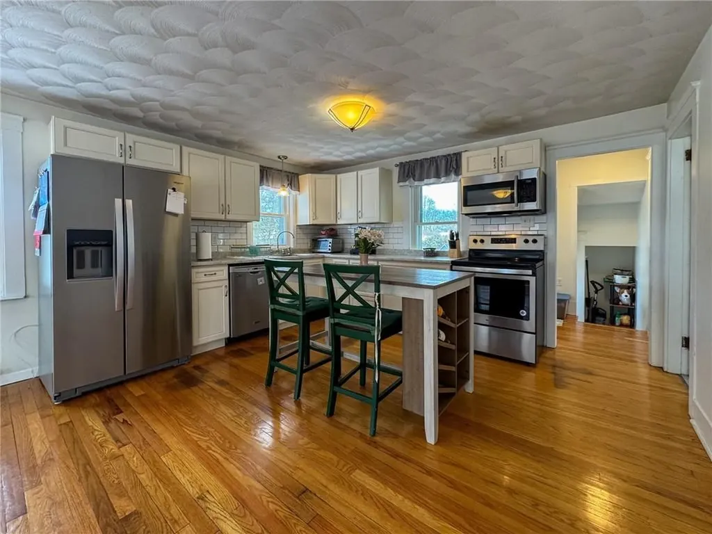 28 Burgess Drive Warwick RI 02886