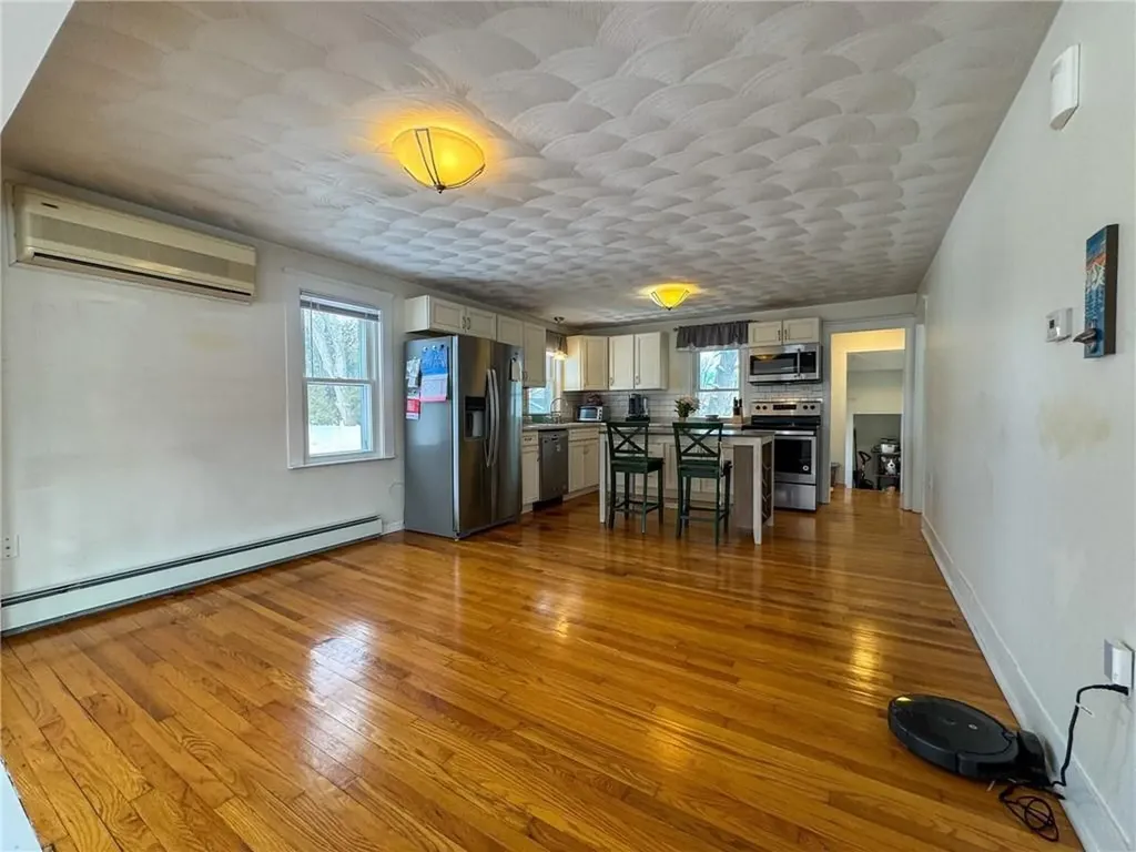 28 Burgess Drive Warwick RI 02886