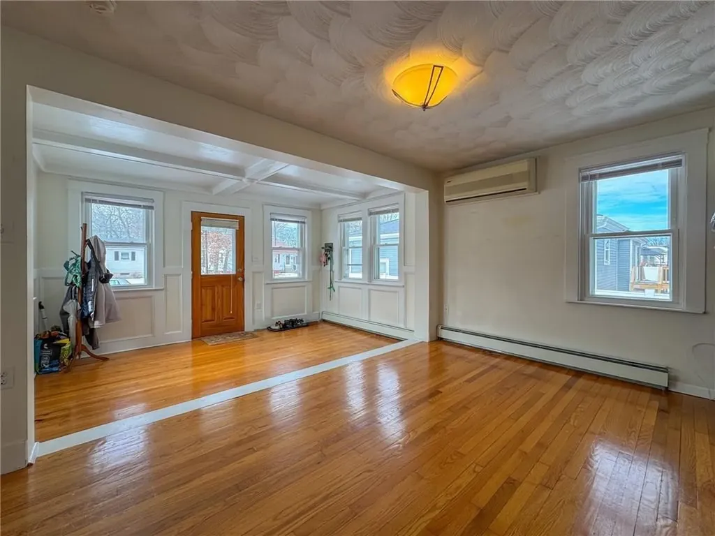 28 Burgess Drive Warwick RI 02886