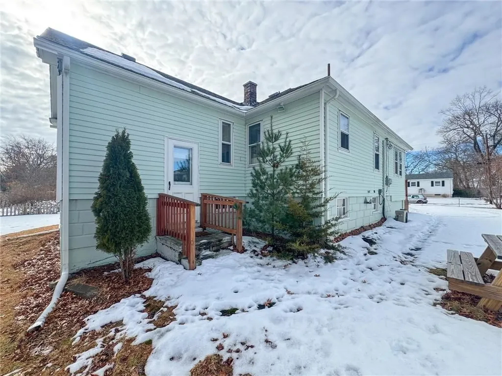 28 Burgess Drive Warwick RI 02886