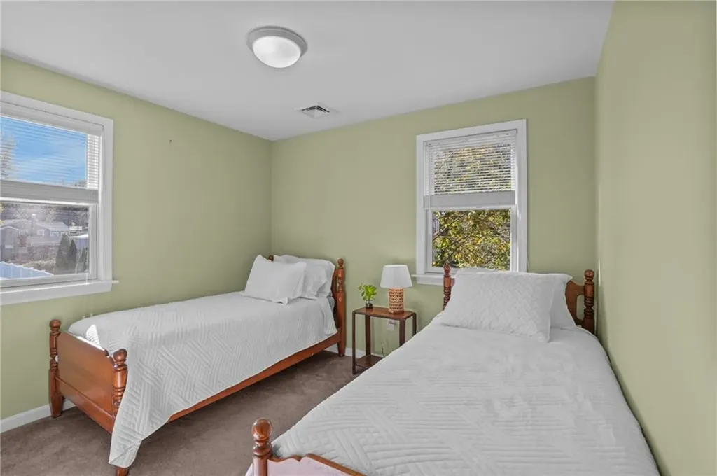 4 Read Avenue Warren RI 02885