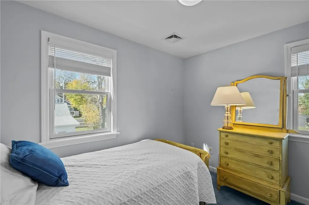 4 Read Avenue Warren RI 02885