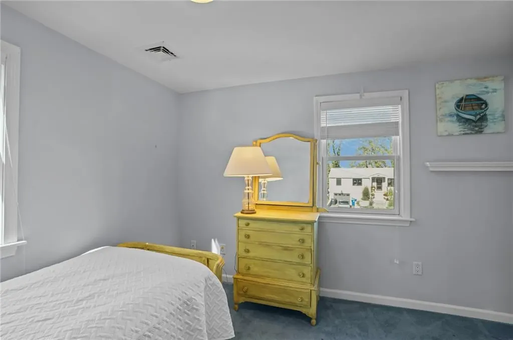 4 Read Avenue Warren RI 02885