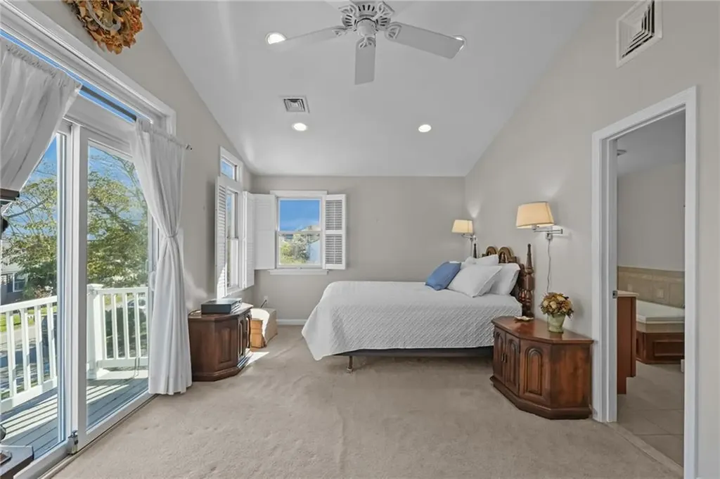 4 Read Avenue Warren RI 02885