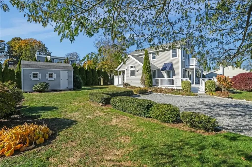 4 Read Avenue Warren RI 02885