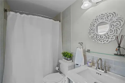 4 Read Avenue Warren RI 02885