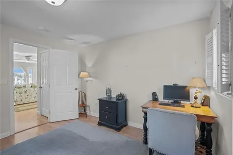 4 Read Avenue Warren RI 02885