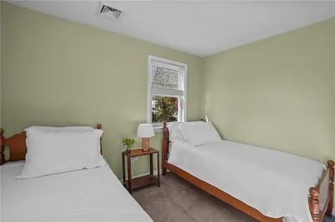 4 Read Avenue Warren RI 02885