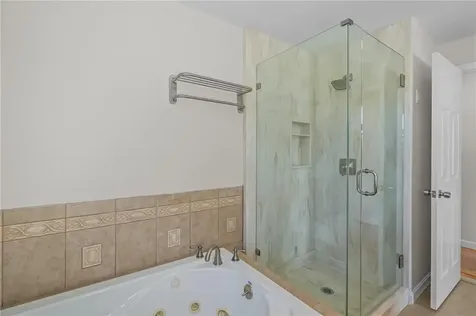 4 Read Avenue Warren RI 02885