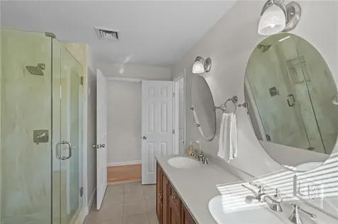 4 Read Avenue Warren RI 02885