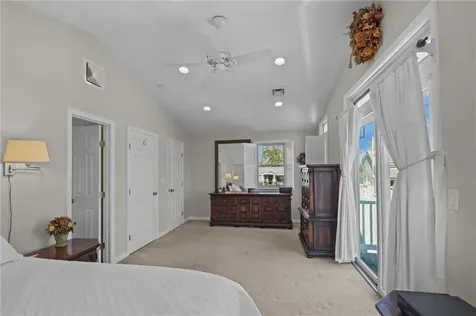 4 Read Avenue Warren RI 02885