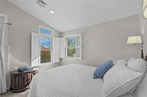 4 Read Avenue Warren RI 02885