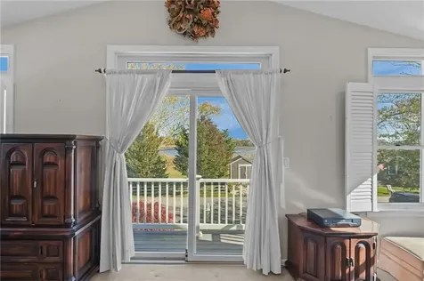 4 Read Avenue Warren RI 02885