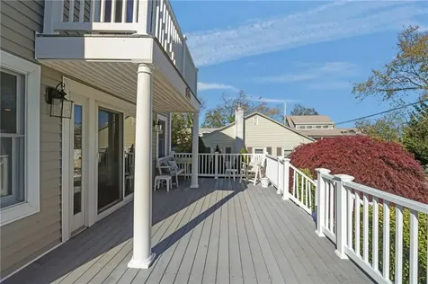 4 Read Avenue Warren RI 02885