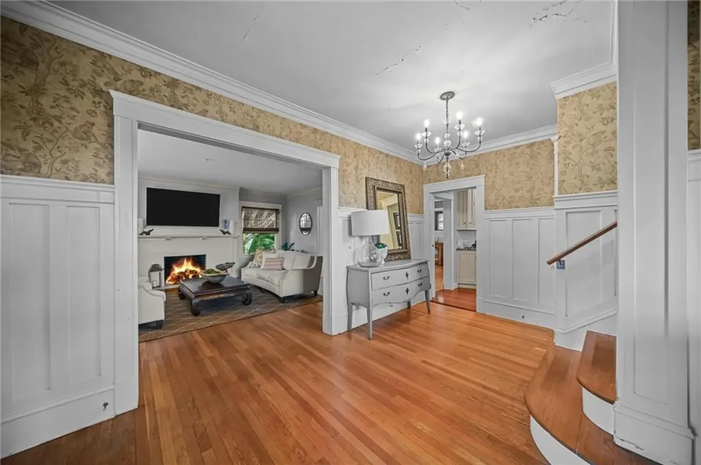 54 Highland Avenue Warwick RI 02886