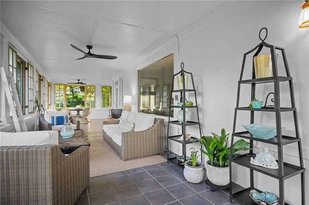 54 Highland Avenue Warwick RI 02886