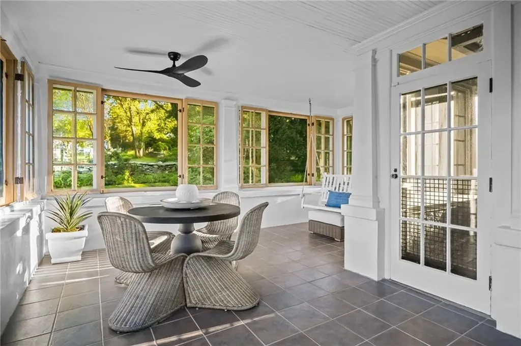 54 Highland Avenue Warwick RI 02886