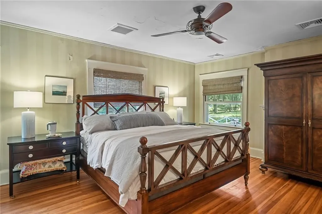 54 Highland Avenue Warwick RI 02886