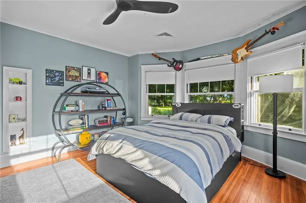 54 Highland Avenue Warwick RI 02886