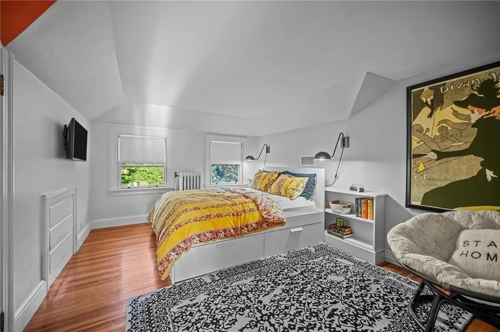 54 Highland Avenue Warwick RI 02886