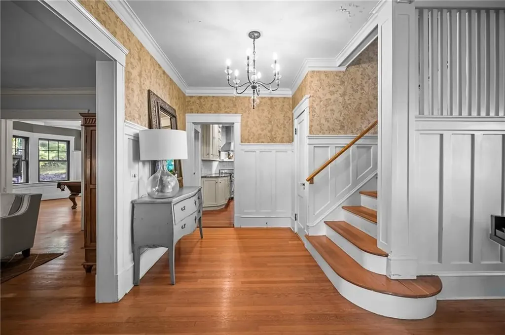 54 Highland Avenue Warwick RI 02886